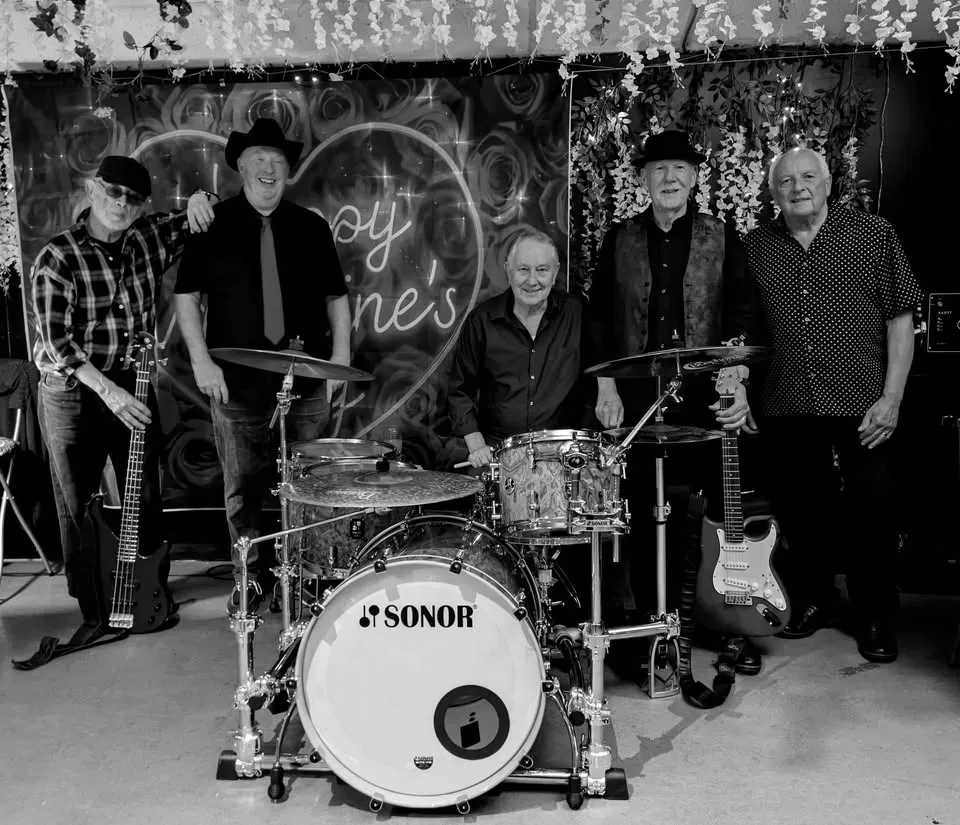 649558751 3413906722101623 3239982979946868439 N