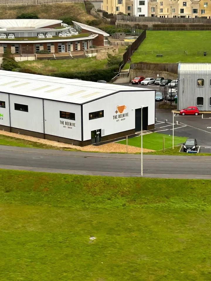 470215390 548849271350496 6167209651689481266 N